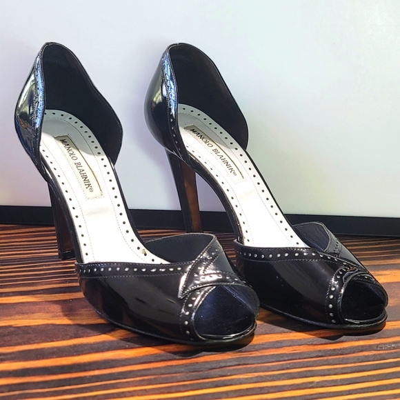 Manolo Blahnik Charlado 39.5 Black Patent Peep Toe D'orsay Spectator Heels Pumps - Picture 3 of 16